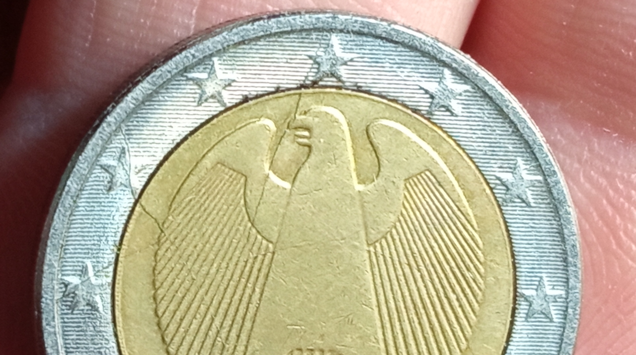 Dos euros de Alemania del 2002 con cuño roto. Zzzzzzz