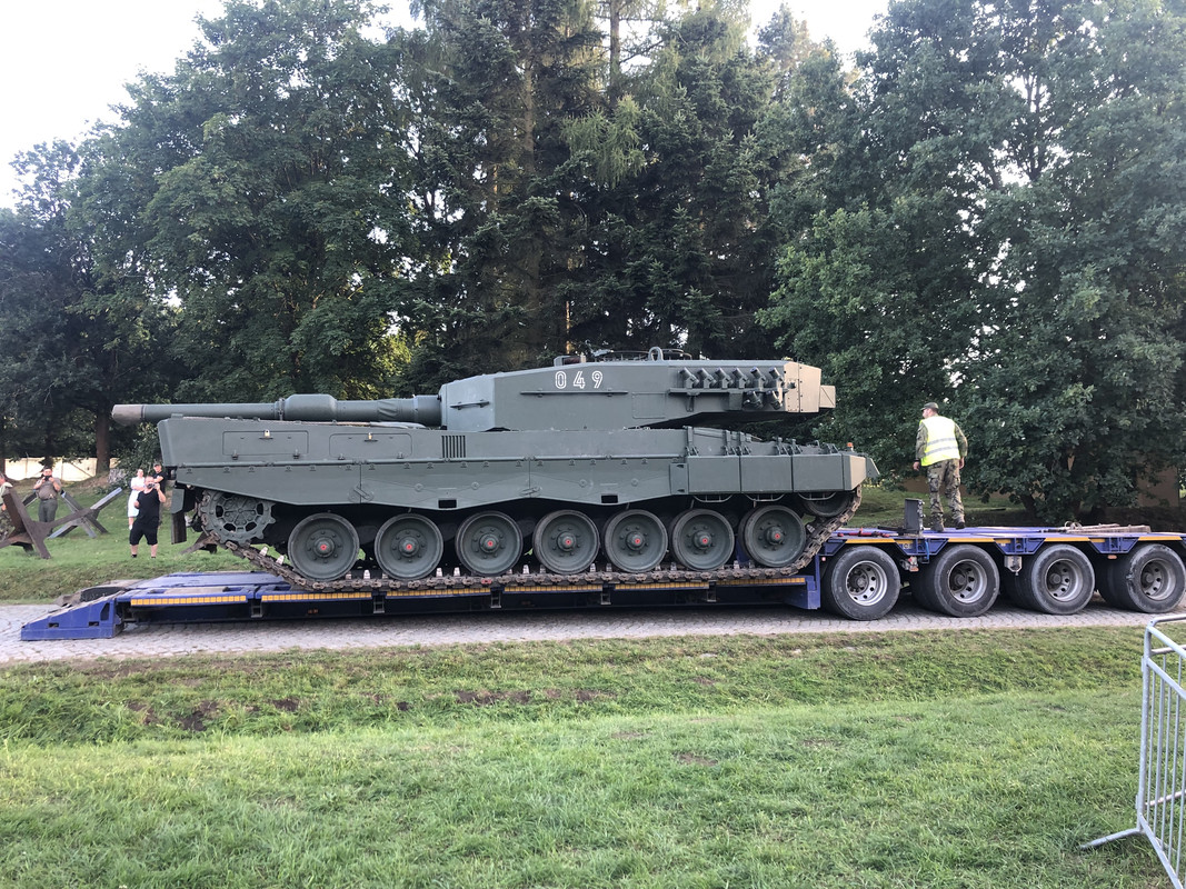 B847E912-7FD3-402A-BCEC-BD3FFB115D22