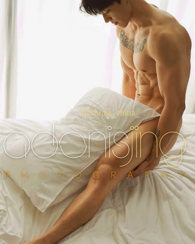 Photo by Chinese hunks 全球華男 on October 03, 2023.