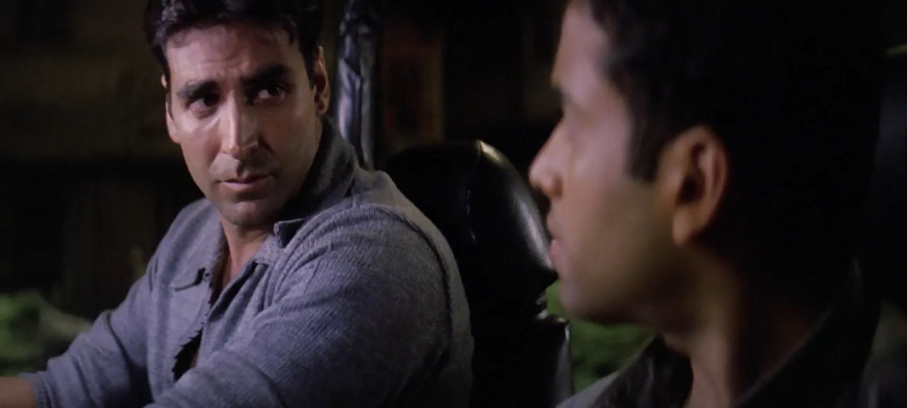 Khakee 2004 WebRip [Hindi + Tamil] 480p 720p Screenshot