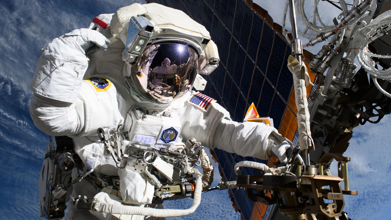 NASA-Astronaut-Anne-Mc-Clain-near-the-In