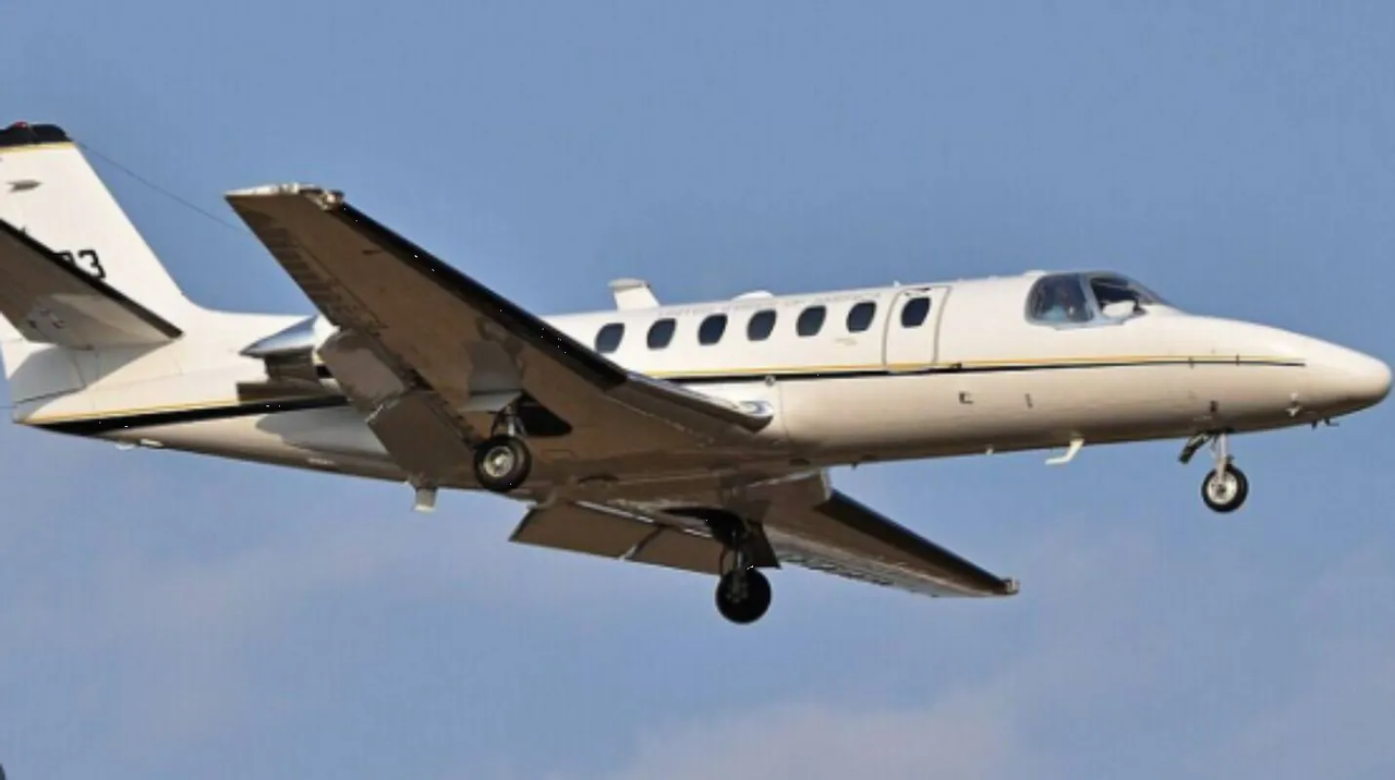 EUA: Avión que se estrelló llevaba a la familia del piloto a bordo