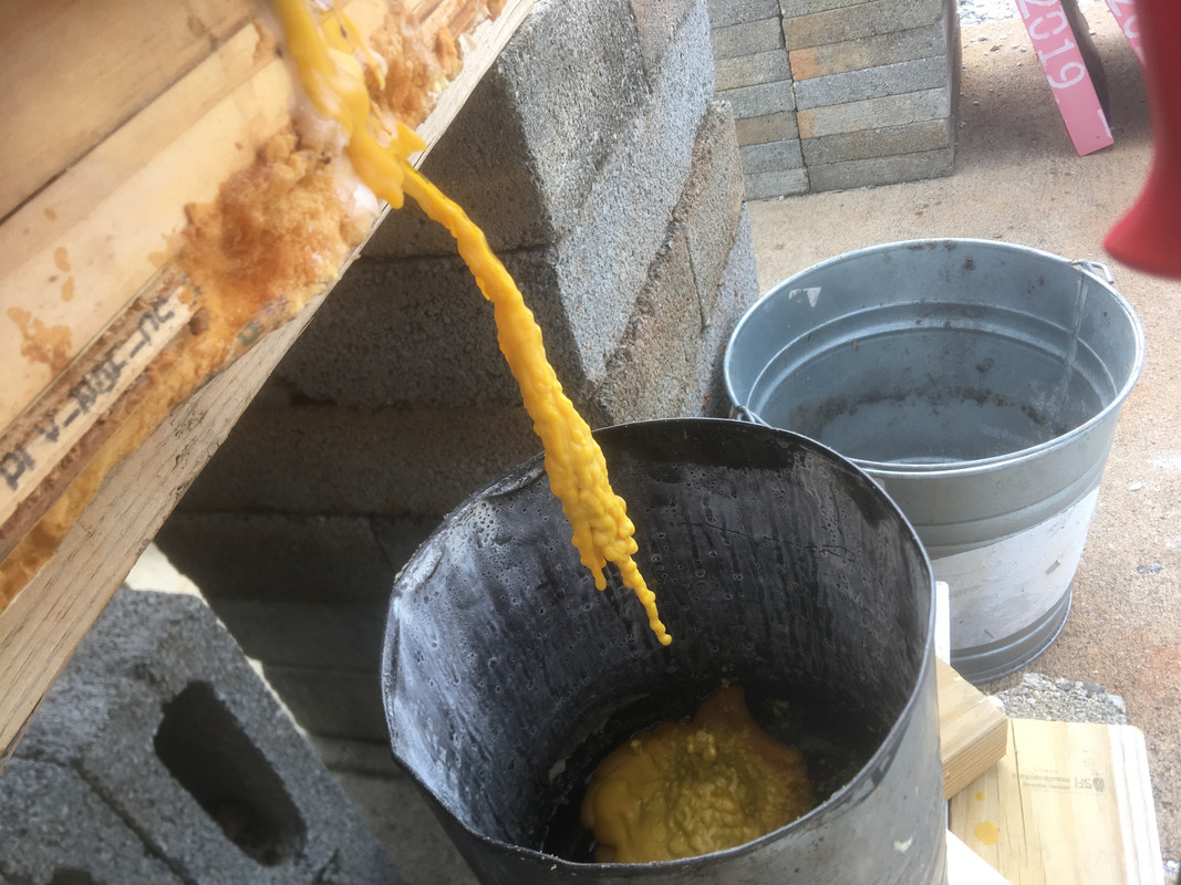 C60F1EF6-B1D3-4914-8513-75DC8FD05475