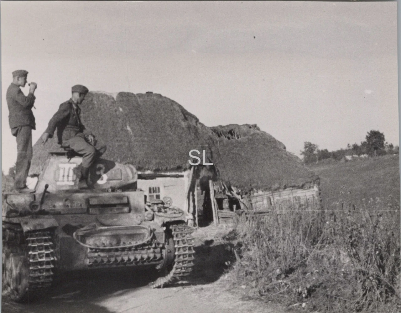 Foto WW2 Schwere Panzer Abteilung Panzerkampfwagen 3 1943 44 (MBF 100)