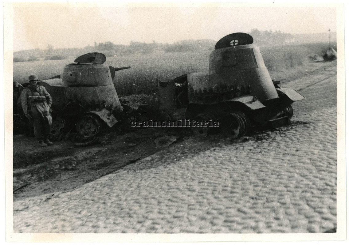 Orig. Foto Beute Panzerspähwagen BA-10 Panzer Tank am Donez Ukraine 1942