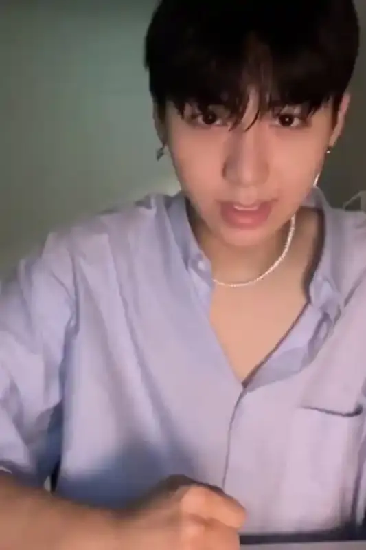 308d5f05d0f103578e9927d332b180df_copy_536x804