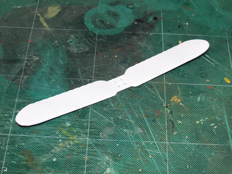 04 lower wing