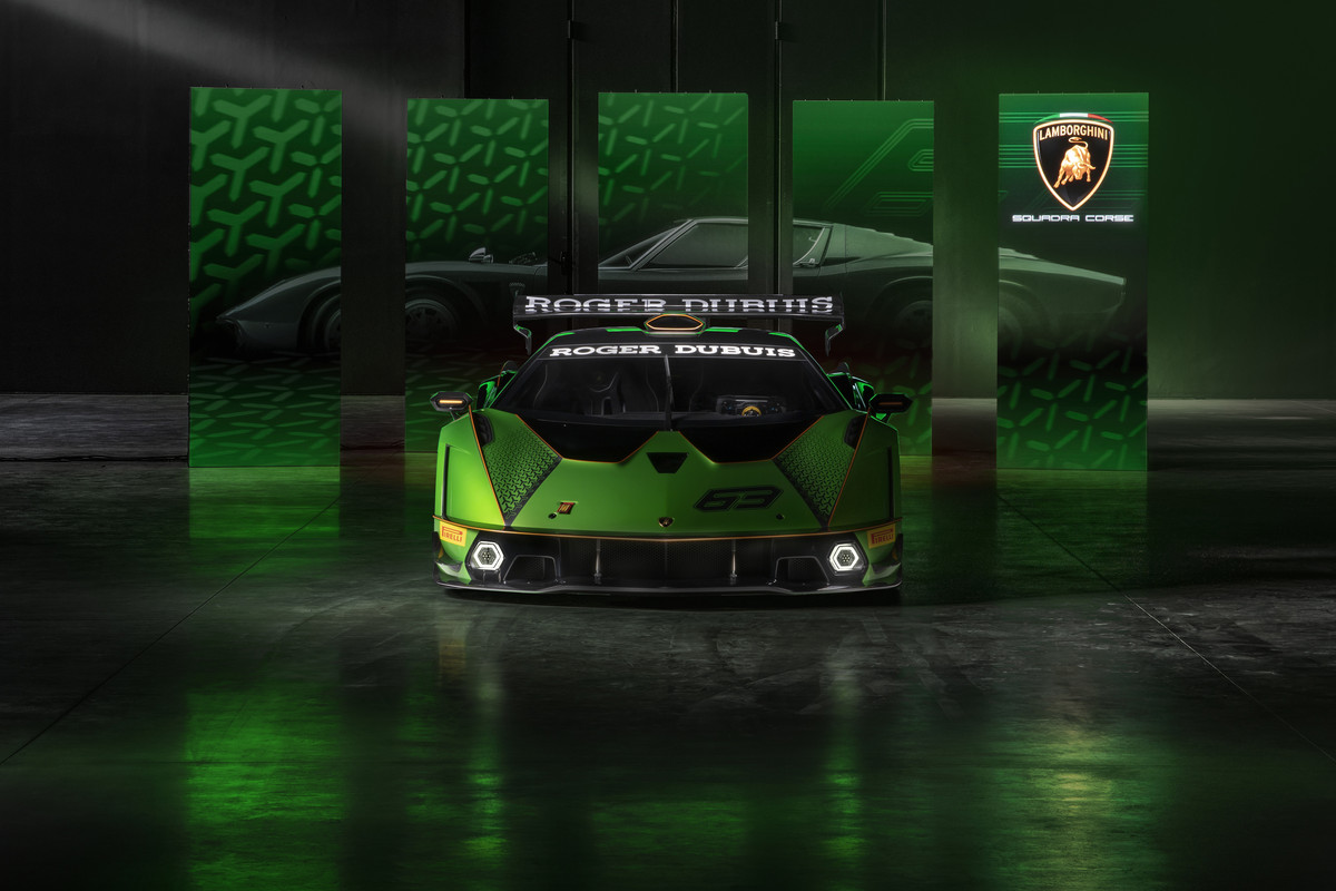 Lamborghini_Essenza_SCV12_2