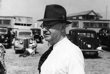 robert_wiene_20f76c34_7958_4c42_a11d_e11d1d55229_resize_750