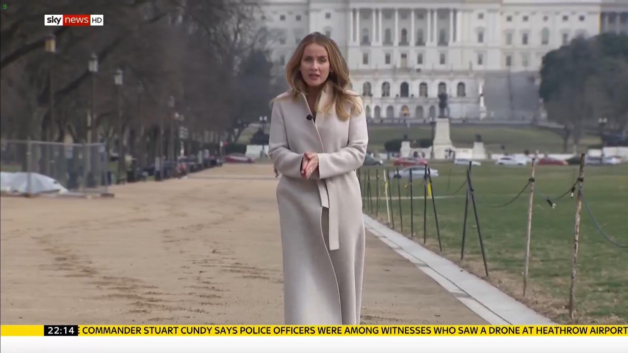 08 January - 22.00.00 - Sky News At 10. Anna Botting with the ma