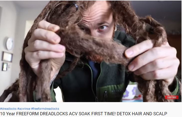 Pria tak pernah cuci rambut selama 10 tahun.