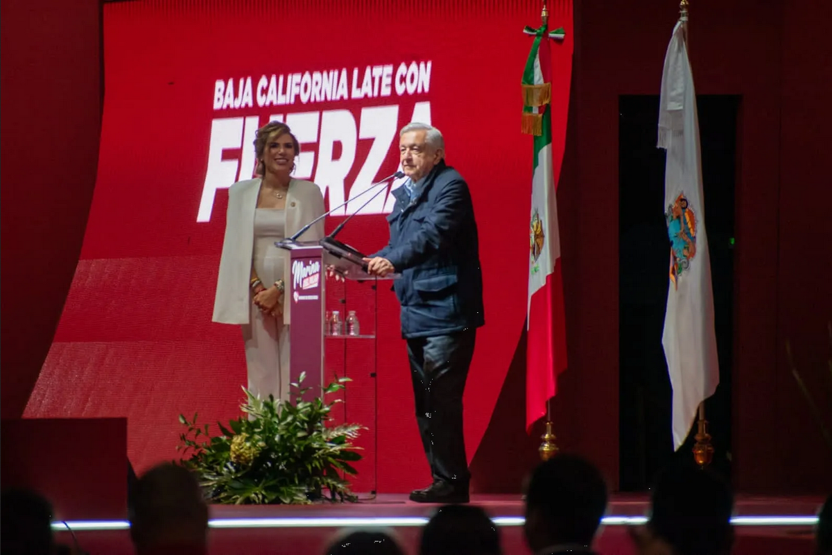 AMLO propone mantener reducción del IVA e ISR al 50% en fronteras