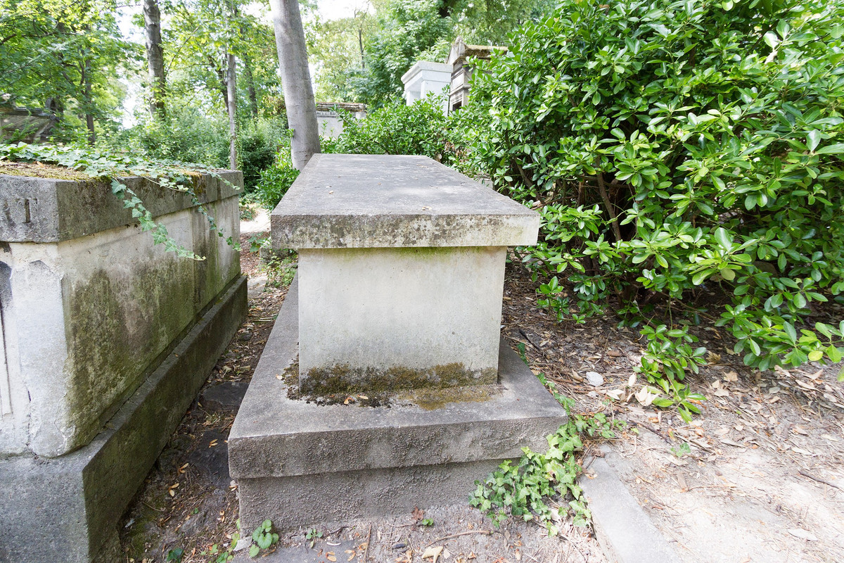 Père-Lachaise_-_Division_11_-_Bernardin_de_Saint-Pierre_05