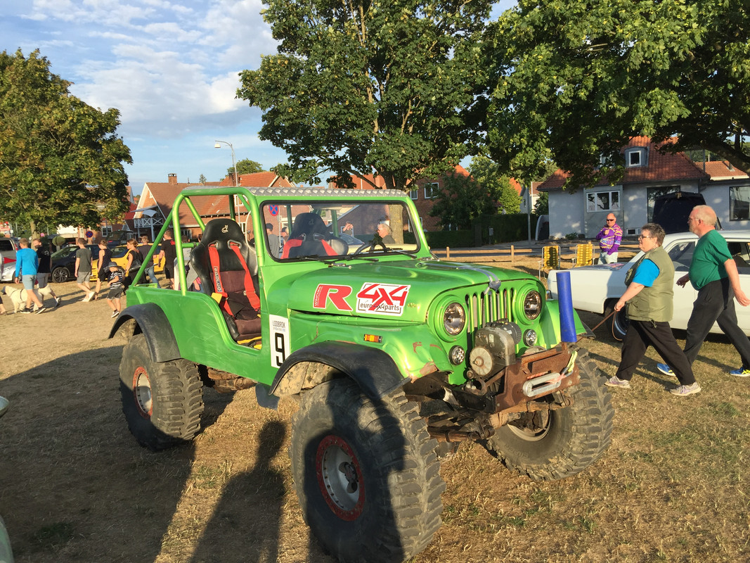 15946087-15C2-4CDC-A12D-26760BFD2253