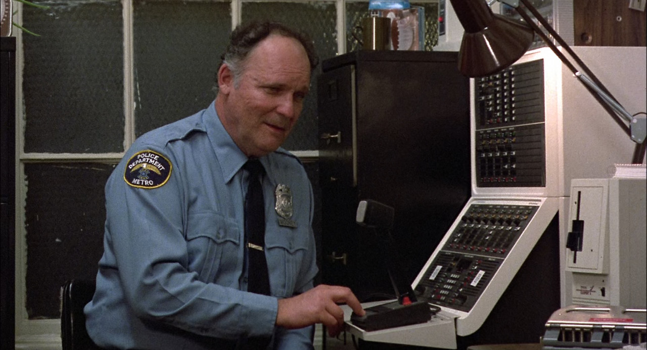 Killer Klowns from Outer Space 1988 (1080p x265 10bit Tigole).mk