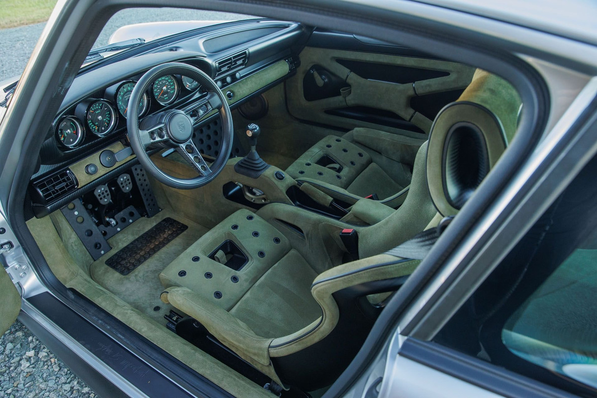 1991-porsche-911-reimagined-by-singer-dls-54.jpg
