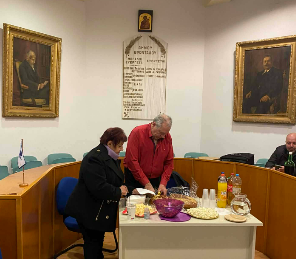 ΜΕ ΑΝΑΦΟΡΕΣ ΣΕ ΔΡΑΣΕΙΣ ΚΑΙ ΔΑΣΚΑΛΟΠΕΤΡΑ ΕΚΟΨΕ ΤΗΝ ΠΙΤΑ ΤΟΥ Ο ΣΥΛΛΟΓΟΣ «ΟΜΗΡΟΥ ΝΟΣΤΟΣ»