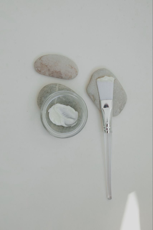 Нанесение альгинатной маски