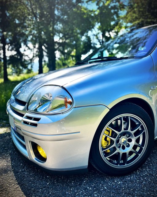 3353CCF5-821B-4CFF-8B40-7B3736EB9A1A