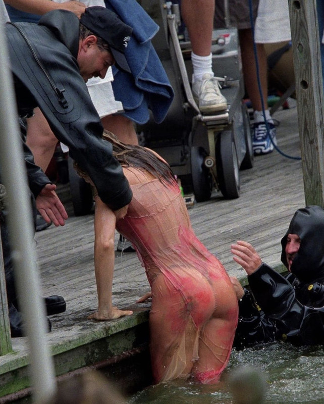 E7ED9A2D-0548-466E-A581-34AFF4B4F055