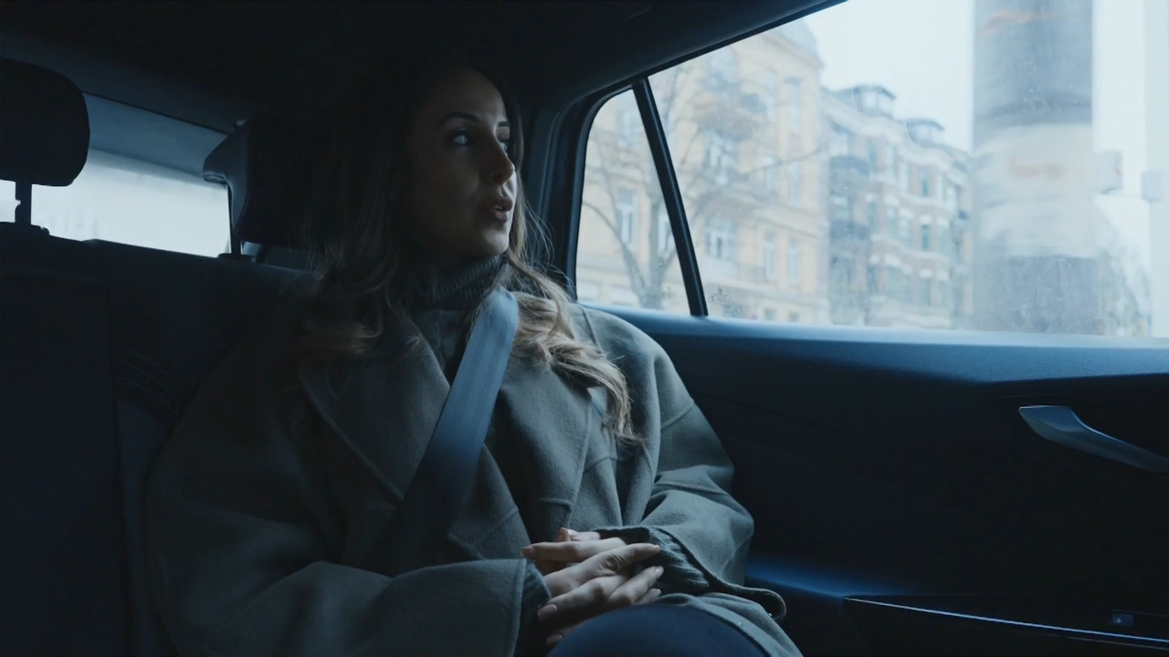 2023-03-28_22_00_BBC2_Murder-in-Mayfair.mp4_snapshot_00.57.45.114