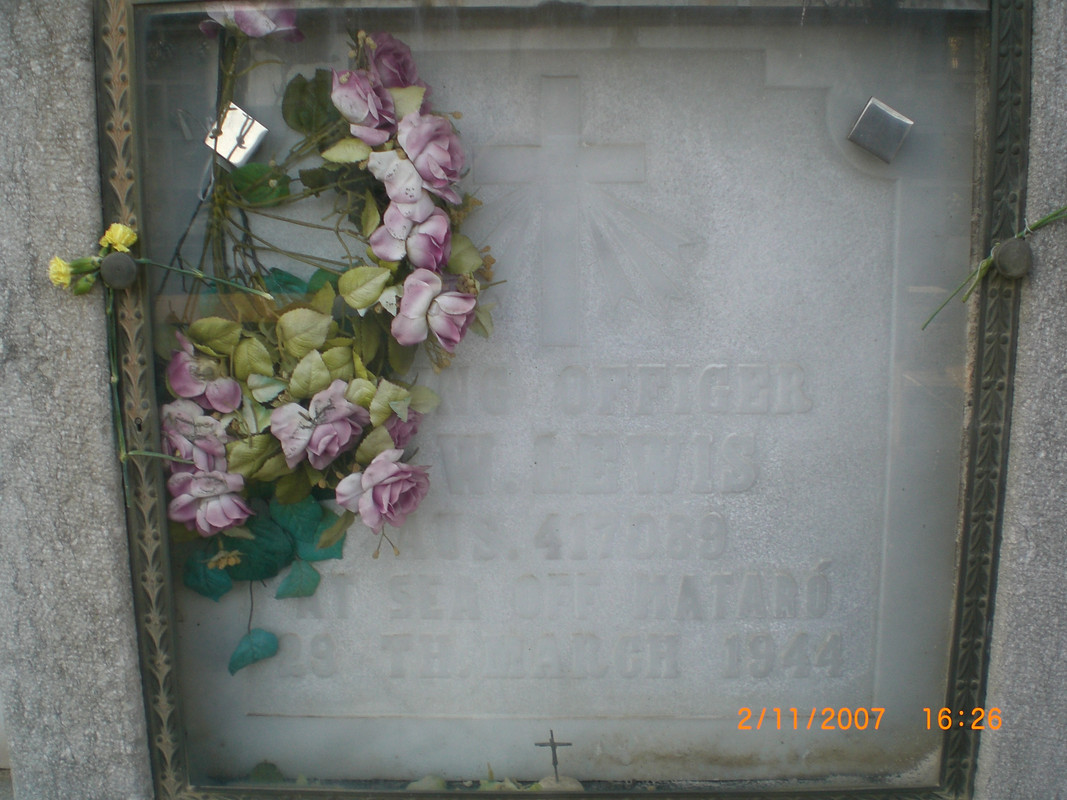 05 - Flying  Officer J. W. Lewis  ( AUS. 417089 ) 29 - 03 - 1944