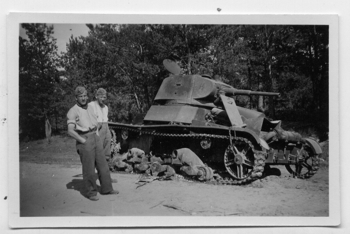 Soldaten & Russischer Panzer T-26 Ob 1937-39 (hy
