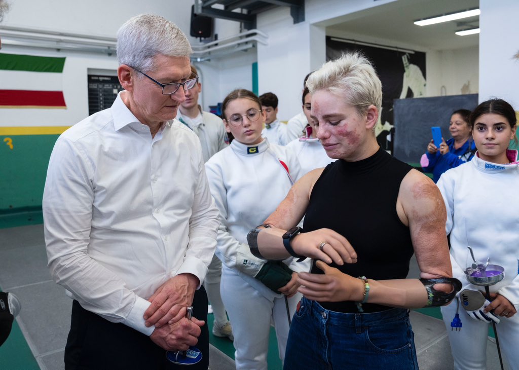 Club-Schermistico-Partenopeo-Tim-Cook-Ap