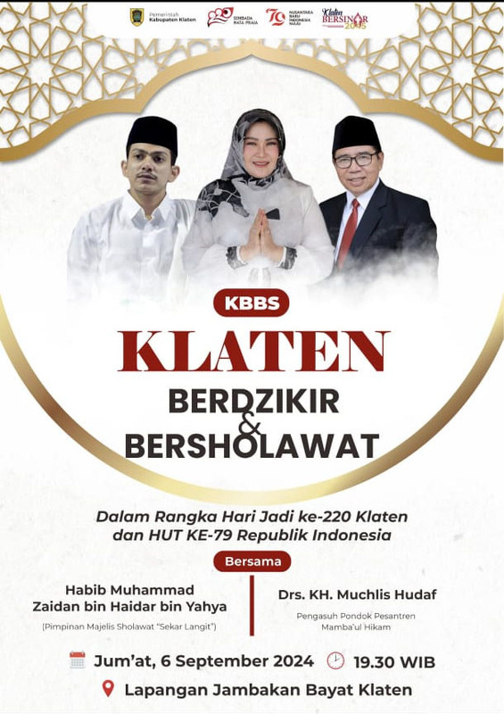 Dzikir dan Sholawat bersama Habib Muhammad Zaidan bin Haidar bin Yahya dan KH. Muchlis Hudaf yang digelar Bagian Kesejahteraan Masyarakat Sekretariat Daerah di Lapangan Jambakan Kecamatan Bayat, Klaten, pada Jumat (6/9/2024).