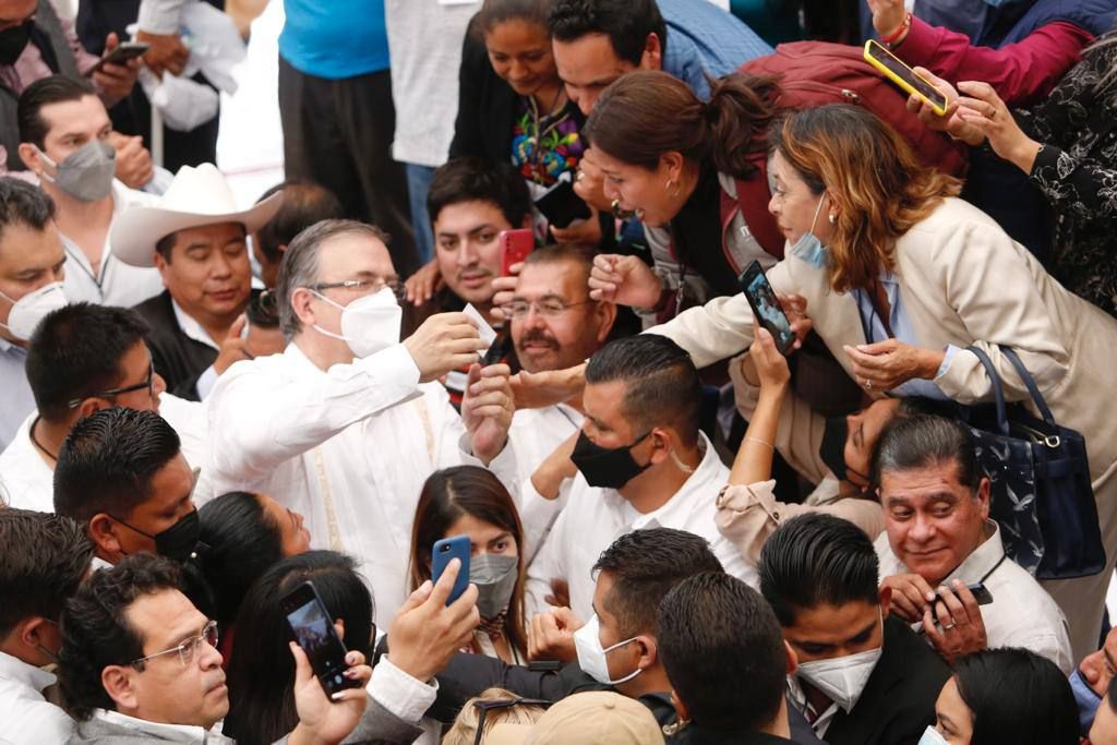 Simpatizantes de Marcelo Ebrard piden piso parejo en Morena