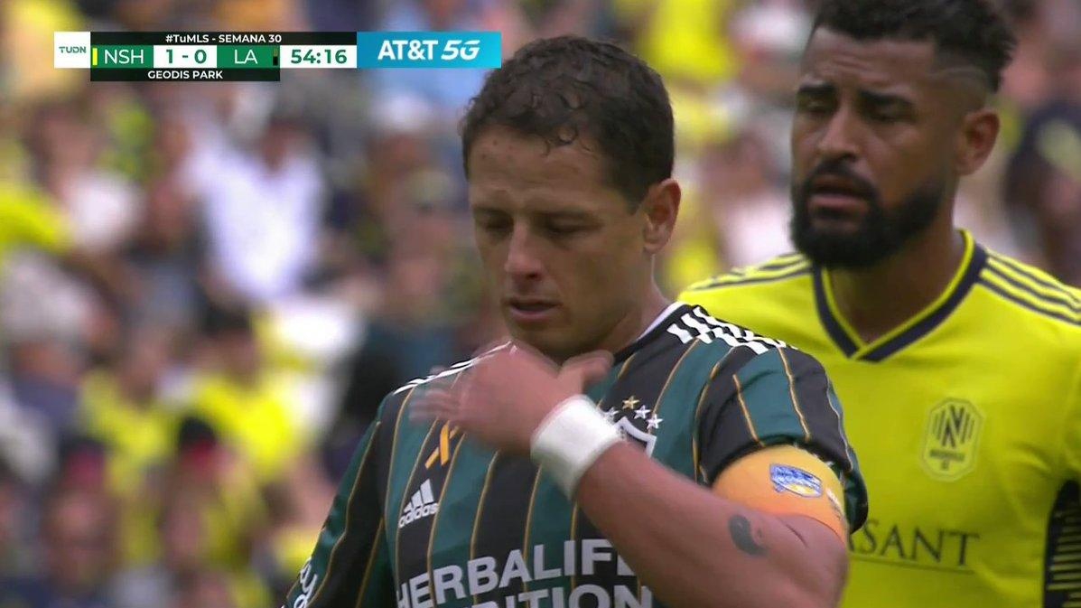 Chicharito Hernández le cuesta puntos al Galaxy desde el punto penal