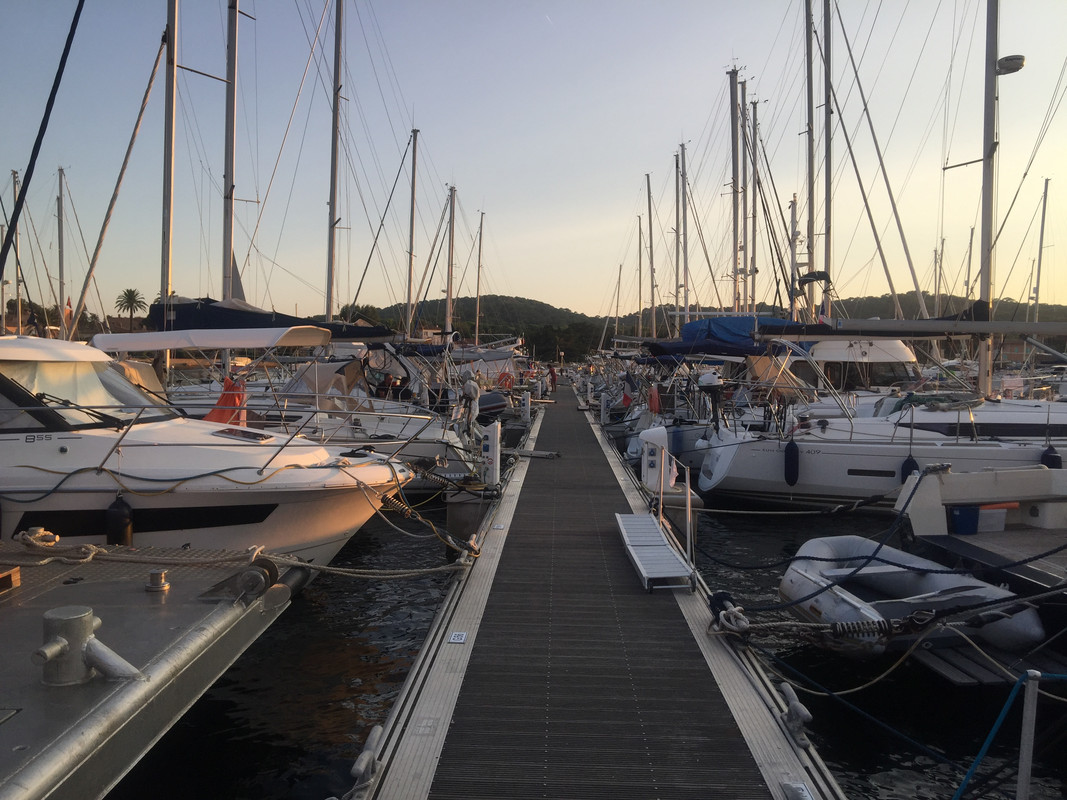 28DE2DE8-BB92-4C8D-B2E8-E23D479142AD