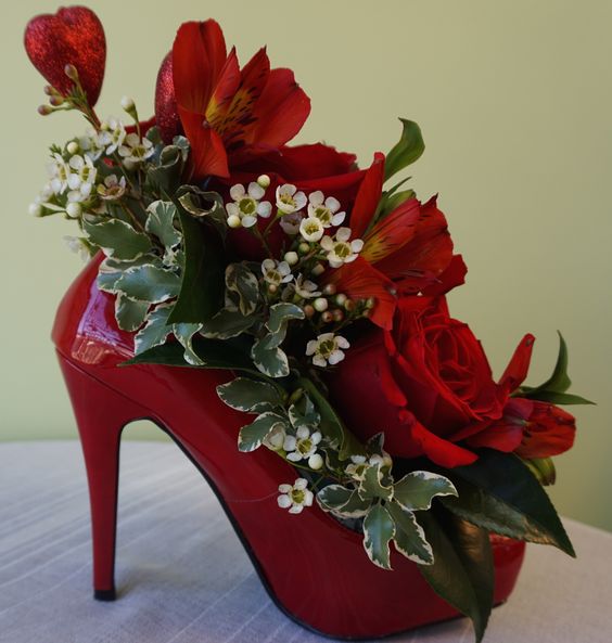 redshoeflower.jpg