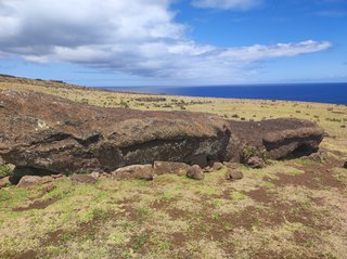 Terevaka:Ahu Te Peu-Vai Mata-Ana O'Heu-Ahu a Tenga-Hanga O Teo-Papa Tekena - Isla de Pascua - Chile (22)
