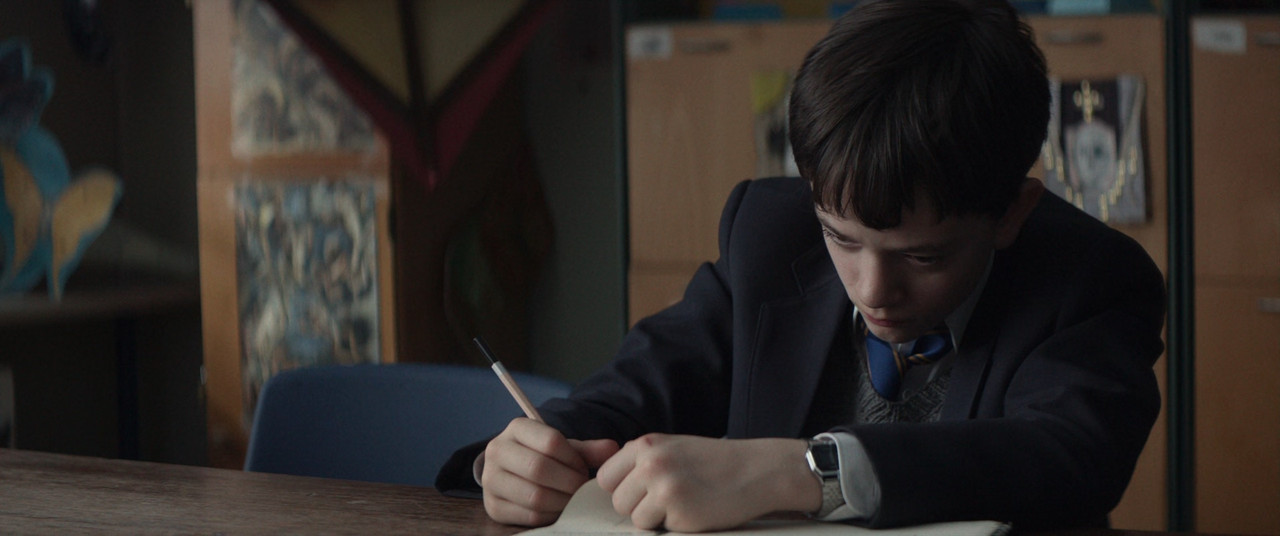 A.Monster.Calls.2016.1080p.BluRay.x265.HEVC.10Bi