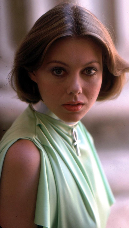 Jenny_Agutter_b26