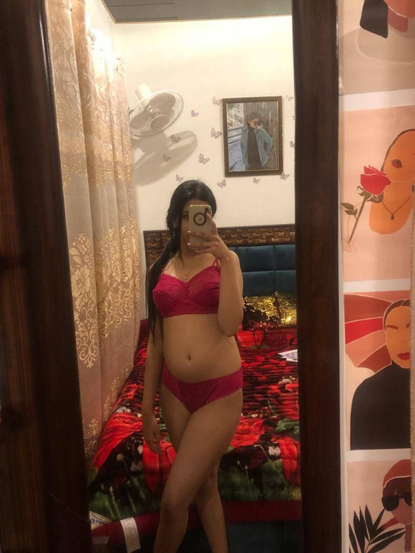 photo 6212759911695846607 y