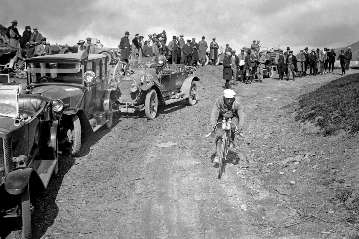 6CAABA5A-0B54-43F8-A121-5B1866995843