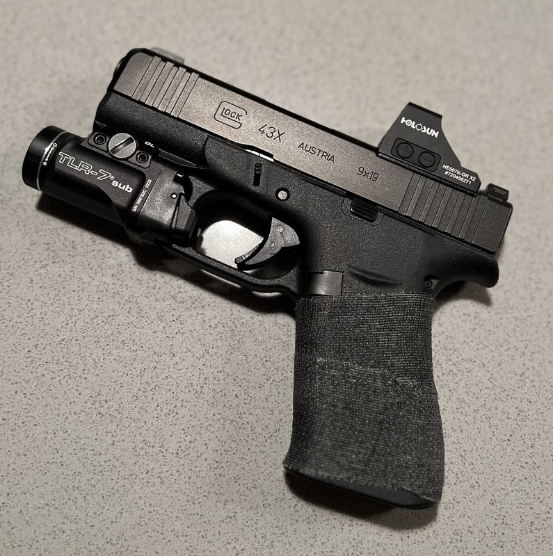 DBB5E267-13FF-4998-AAF1-0E8B8D6A8005