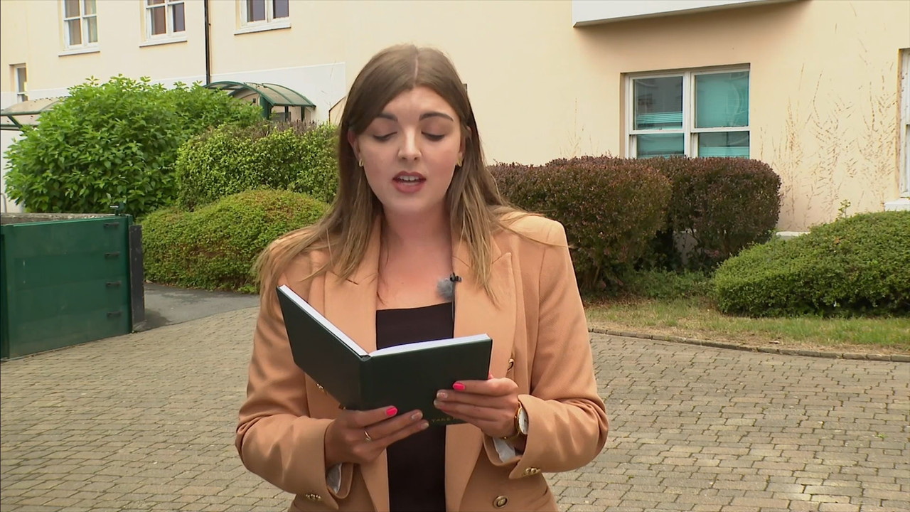 07.11 - 13.30.00 - BBC Wales Today. News and weather from BBC Wales. ....ts_snapshot_11.08.653