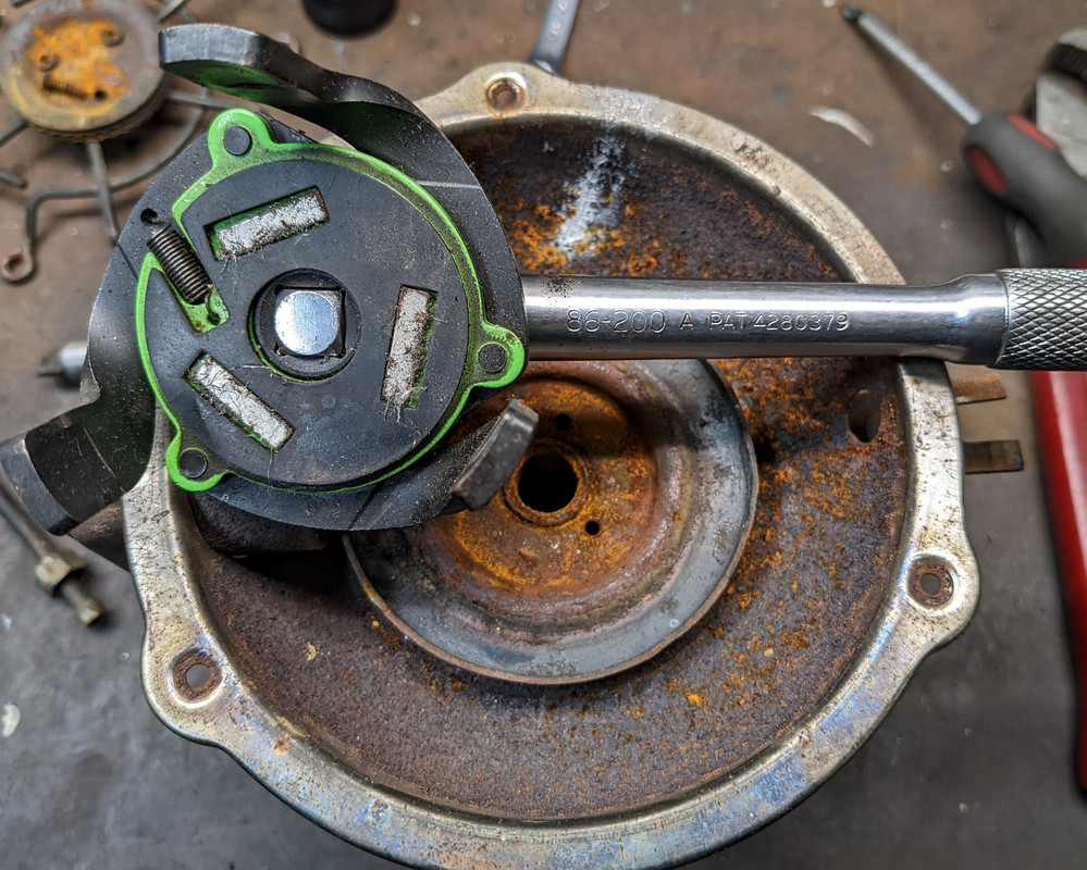Burner （Out of Hand） 502 stuck burner bowl safe removal - The Coleman Collectors