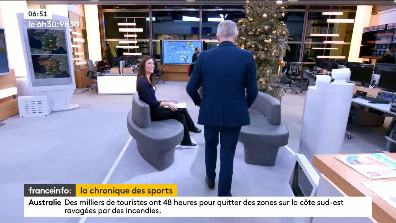 02 January - 05.29.00 - Le 6h30 9h30. Entre JT, chroniques, invi