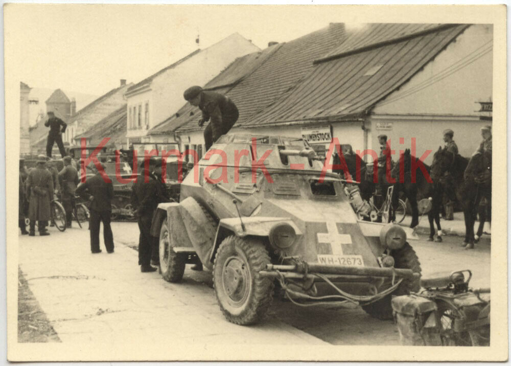 Foto Wehrmacht Polen Grenze Ukraine Lemberg Panzer Spähwagen 222