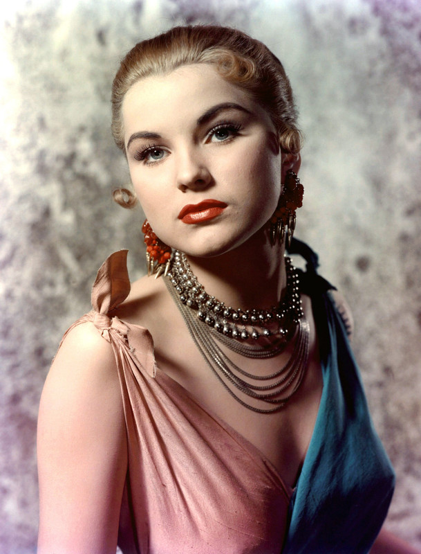 debra_paget_353