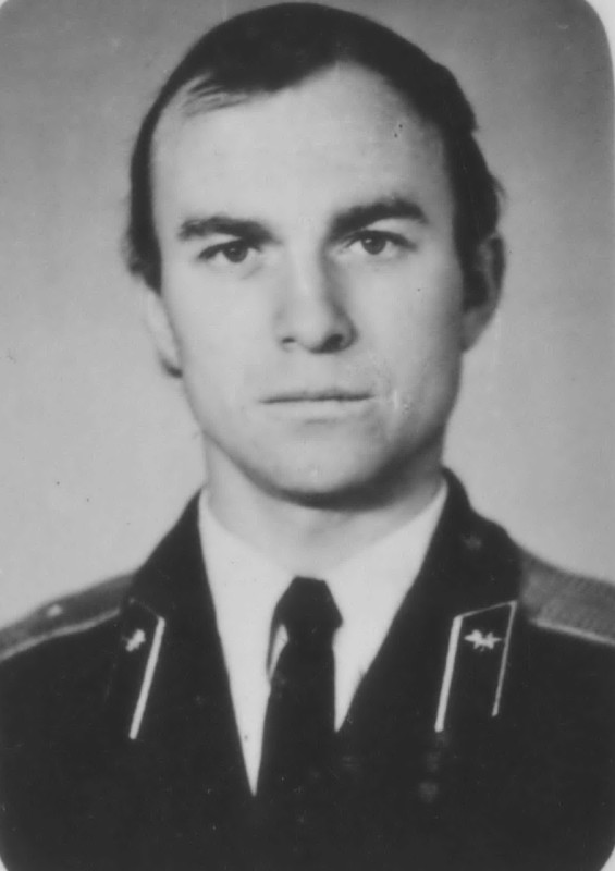 Балобан Николай Федосович — учитель физкультуры, музыки и пения, военрук