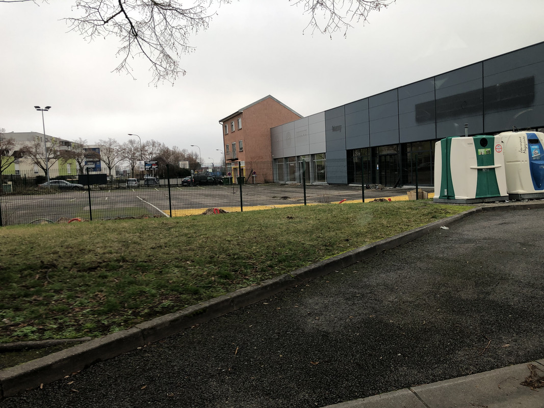 3997EB3B-D44B-479B-B492-CEA96D40E4F0