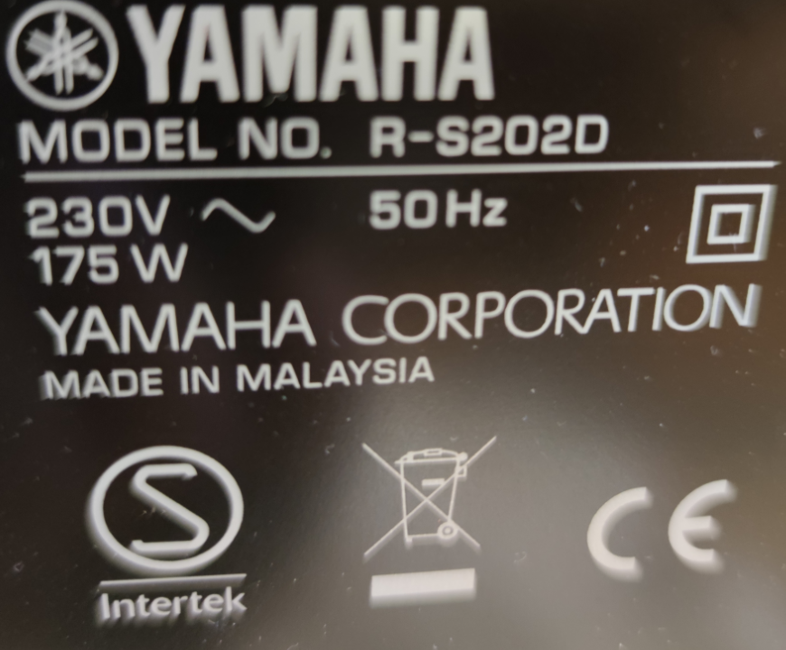 Yamaha R-S202D