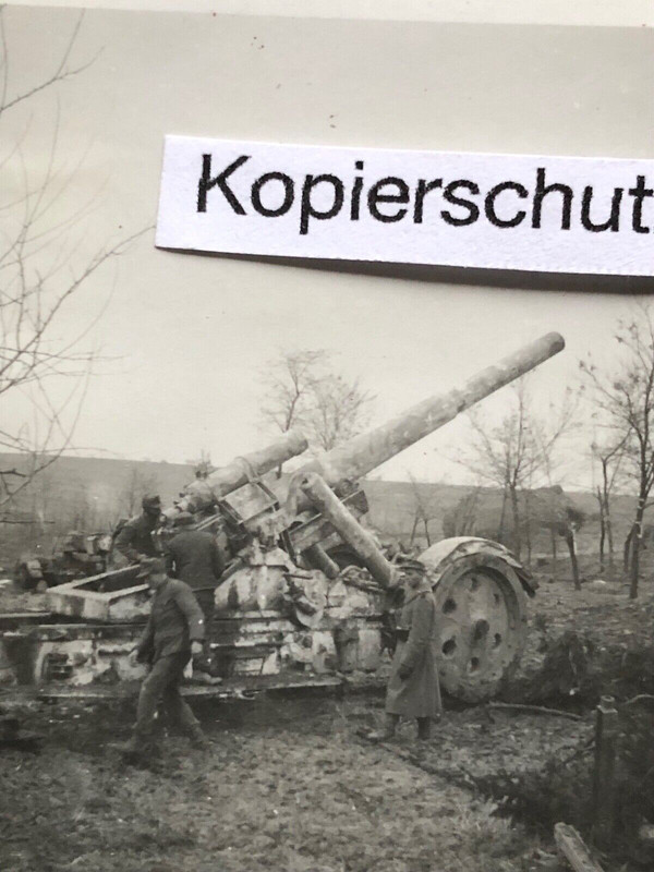 Altes Foto-Schweres Geschütz-Camo-Tarn-Stellung