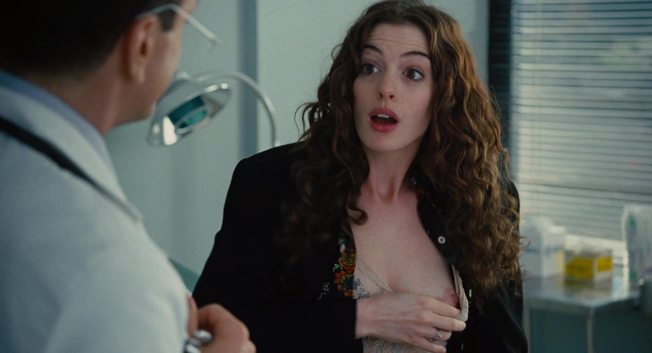 [Image: Anne-Hathaway-Sex-Scenes-Love-Other-Drug...48-138.jpg]