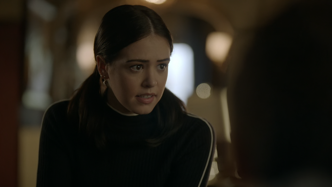 Legacies.S04E07.Someplace.Far.Away.From.All.This.Violence.1080p.10bit.AMZN.WEB-DL.DDP5.1.HEVC-Vyndro